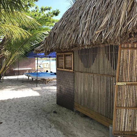 Abemama Green Eco Hotel Kiribati Kariatebike Exteriör bild